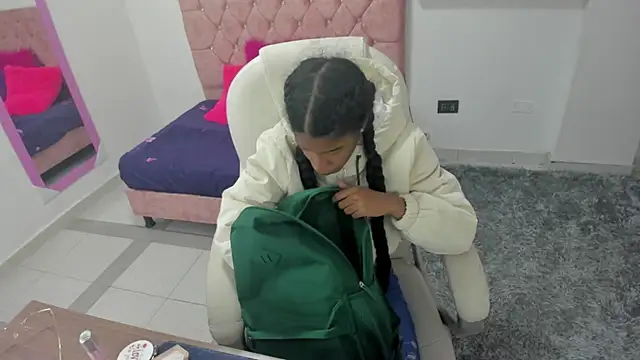 thianahorny online show from January 2026 11:15:01 AM