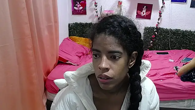 Snapshot of thianahorny chatting on May 2026 04:02:01 PM thianahorny online show from May 2026 04:02:01 PM