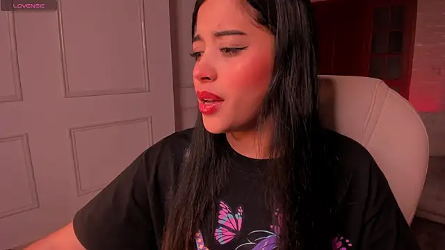 Snapshot of Tathy_miller chatting on October 2025 03:27:01 AM Tathy miller online show from October 2025 03:27:01 AM