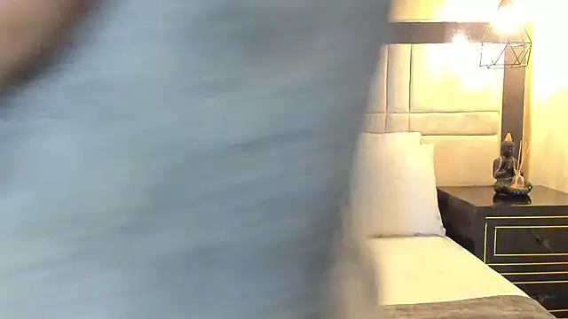 RousseWalker online show from November 2025 12:05:02 PM