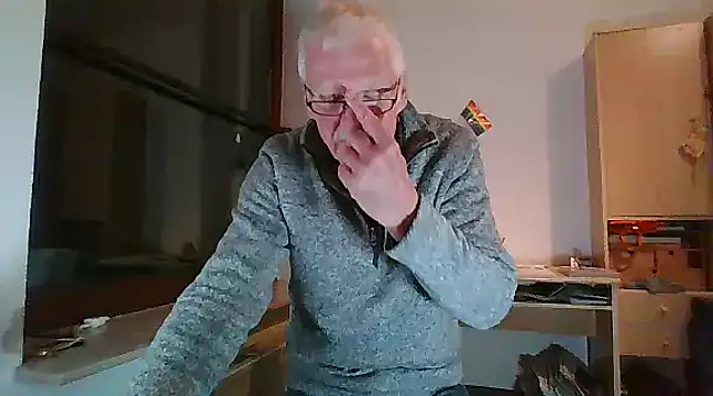 Snapshot of super-snoopy chatting on December 2024 07:45:01 PM super-snoopy online show from December 2024 07:45:01 PM