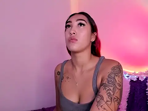 Snapshot of HeidyRousse chatting on November 2025 08:55:01 AM HeidyRousse online show from November 2025 08:55:01 AM