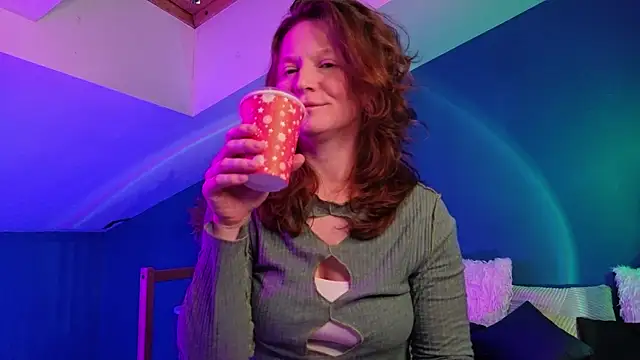 Snapshot of AuroraBorealis__ chatting on December 2025 06:52:01 AM AuroraBorealis online show from December 2025 06:52:01 AM