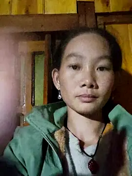 Snapshot of gio-thu chatting on October 2025 01:55:02 PM gio-thu online show from October 2025 01:55:02 PM