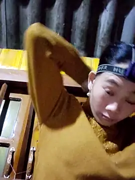 Snapshot of gio-thu chatting on November 2025 01:44:02 PM gio-thu online show from November 2025 01:44:02 PM