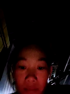 Snapshot of gio-thu chatting on November 2025 06:10:01 PM gio-thu online show from November 2025 06:10:01 PM