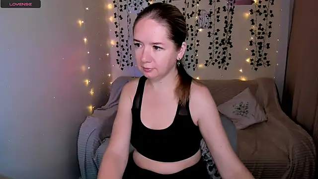 Snapshot of Evaa_Braunn chatting on October 2025 02:12:02 AM Evaa Braunn online show from October 2025 02:12:02 AM