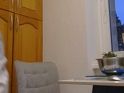 Snapshot of Olivarra chatting on February 2026 04:00:01 PM Olivarra online show from February 2026 04:00:01 PM