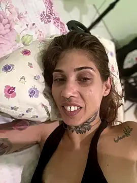 casalskunk online show from December 2025 06:50:01 PM