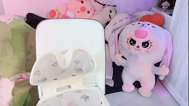 BeChinh Lee online show from April 2026 05:01:02 AM