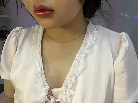 Snapshot of BeChinh_Lee chatting on May 2026 05:01:02 AM BeChinh Lee online show from May 2026 05:01:02 AM