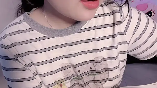 Snapshot of BeChinh_Lee chatting on June 2026 05:27:02 AM BeChinh Lee online show from June 2026 05:27:02 AM
