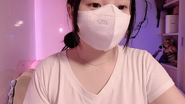 Snapshot of BeChinh_Lee chatting on June 2026 06:01:02 PM BeChinh Lee online show from June 2026 06:01:02 PM