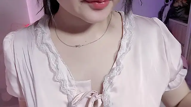 Snapshot of BeChinh_Lee chatting on June 2026 03:00:02 PM BeChinh Lee online show from June 2026 03:00:02 PM