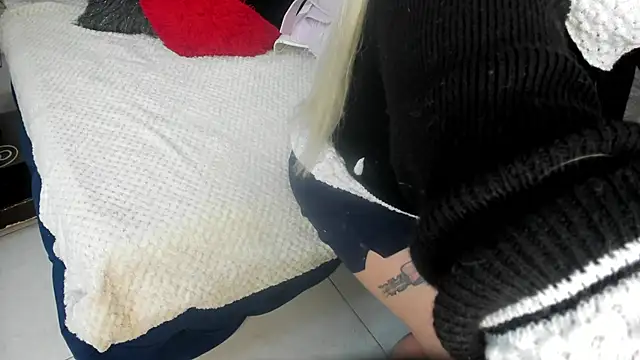 Snapshot of pamela_velazco chatting on October 2025 01:18:02 PM pamela velazco online show from October 2025 01:18:02 PM