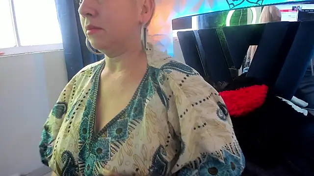 Snapshot of pamela_velazco chatting on November 2025 01:32:02 PM pamela velazco online show from November 2025 01:32:02 PM