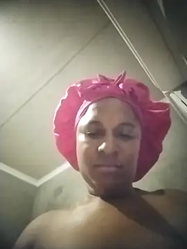 Snapshot of SquirtingQueen_ chatting on October 2025 08:51:02 PM SquirtingQueen  online show from October 2025 08:51:02 PM