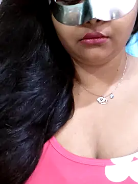 naina5 online show from October 2025 10:32:01 PM