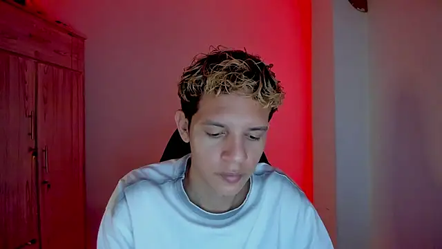 tylernova online show from February 2026 04:30:01 AM