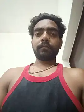 Snapshot of ShowedWringer chatting on May 2026 05:31:01 PM ShowedWringer online show from May 2026 05:31:01 PM