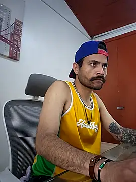 Nateskp 1 online show from November 2025 06:31:01 PM