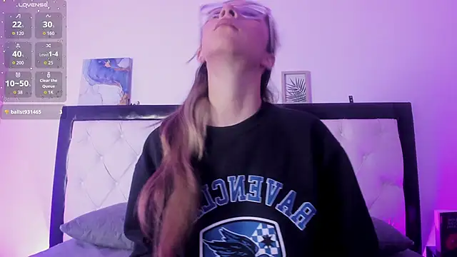 Sara Roades online show from October 2025 11:14:02 AM