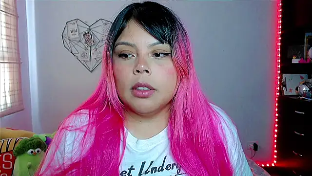 EllieMoonX online show from January 2026 08:32:01 PM