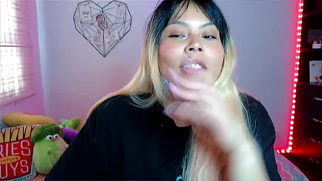 EllieMoonX online show from February 2026 09:04:01 PM