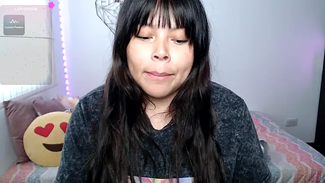 EllieMoonX online show from June 2026 10:31:01 PM