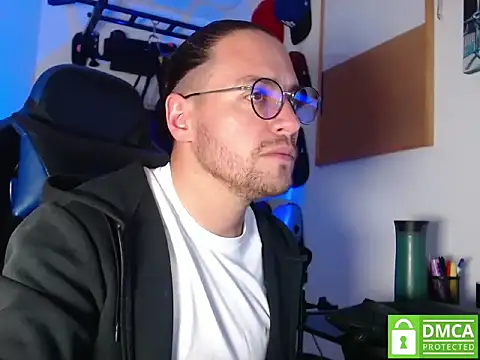 Snapshot of kurt_xx chatting on October 2025 06:58:02 AM kurt xx online show from October 2025 06:58:02 AM