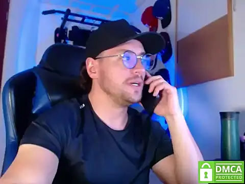 Snapshot of kurt_xx chatting on October 2025 07:36:02 PM kurt xx online show from October 2025 07:36:02 PM