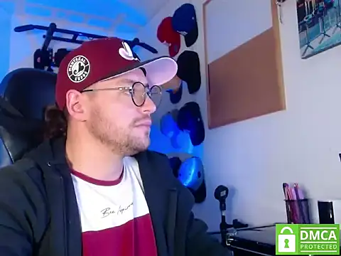 Snapshot of kurt_xx chatting on October 2025 12:49:01 PM kurt xx online show from October 2025 12:49:01 PM