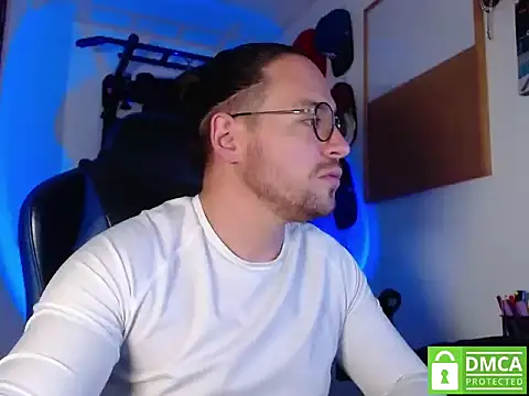 Snapshot of kurt_xx chatting on October 2025 10:43:02 AM kurt xx online show from October 2025 10:43:02 AM