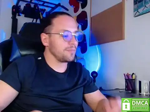 Snapshot of kurt_xx chatting on October 2025 12:57:01 AM kurt xx online show from October 2025 12:57:01 AM