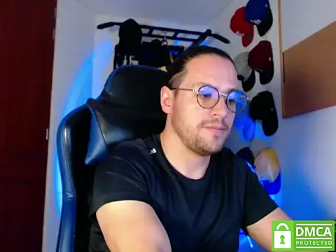 Snapshot of kurt_xx chatting on November 2025 02:06:02 PM kurt xx online show from November 2025 02:06:02 PM