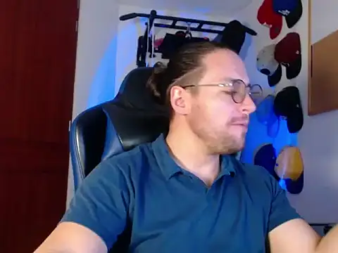 Snapshot of kurt_xx chatting on November 2025 02:27:01 PM kurt xx online show from November 2025 02:27:01 PM