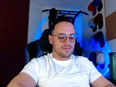 Snapshot of kurt_xx chatting on November 2025 05:56:01 PM kurt xx online show from November 2025 05:56:01 PM