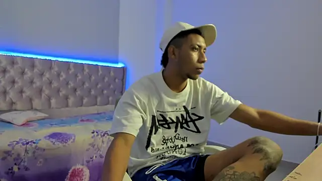 Snapshot of israel_master77 chatting on October 2025 03:16:01 AM israel master77 online show from October 2025 03:16:01 AM