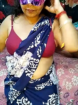 modhu82 online show from November 2025 06:40:02 PM