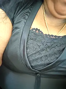 Snapshot of sweetrevathi chatting on October 2025 09:17:01 AM sweetrevathi online show from October 2025 09:17:01 AM