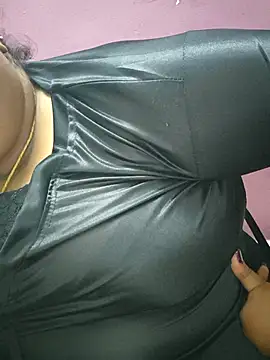 Snapshot of sweetrevathi chatting on November 2025 04:52:02 PM sweetrevathi online show from November 2025 04:52:02 PM