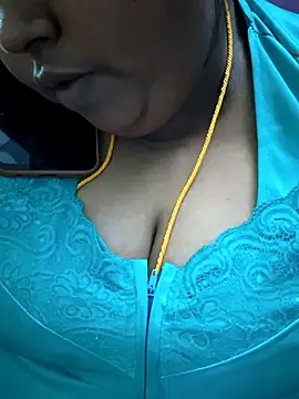 Snapshot of sweetrevathi chatting on November 2025 04:29:01 PM sweetrevathi online show from November 2025 04:29:01 PM