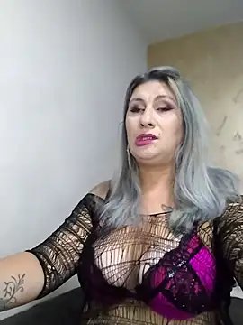 Snapshot of LilithGreenn chatting on October 2025 08:27:02 AM LilithGreenn online show from October 2025 08:27:02 AM