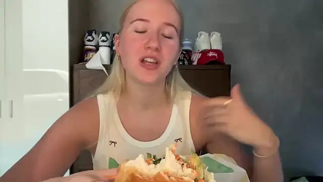 itssosierra online show from April 2026 02:31:01 AM