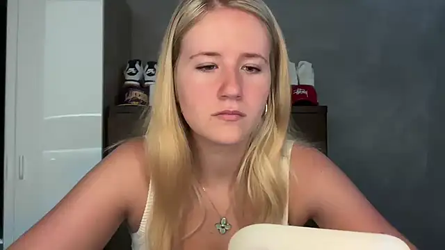 itssosierra online show from April 2026 11:10:02 PM