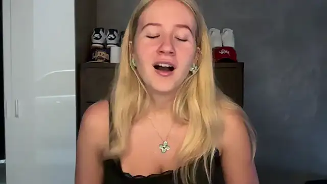 itssosierra online show from April 2026 02:36:02 AM