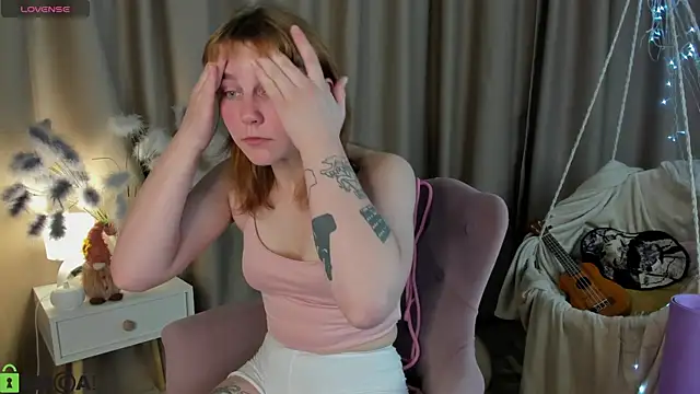 Snapshot of Rene_Shine chatting on October 2025 10:39:02 AM Rene Shine online show from October 2025 10:39:02 AM