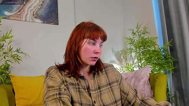 Snapshot of Rene_Shine chatting on November 2025 09:17:02 AM Rene Shine online show from November 2025 09:17:02 AM