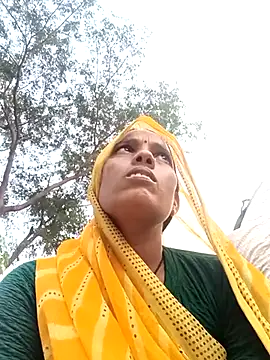 Snapshot of Cutsedi3 chatting on October 2025 11:31:02 AM Cutsedi3 online show from October 2025 11:31:02 AM