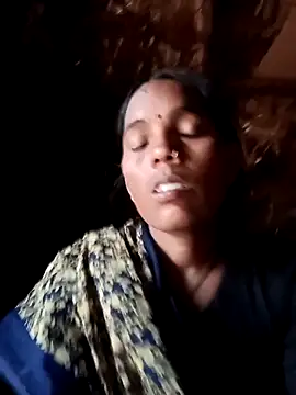 Snapshot of Cutsedi3 chatting on October 2025 10:43:02 AM Cutsedi3 online show from October 2025 10:43:02 AM